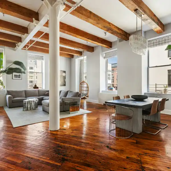 THOUGHTFULLY RENOVATED LOFT