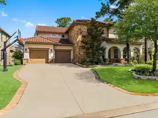 Spacious Designer Home with Flexible Floorplan