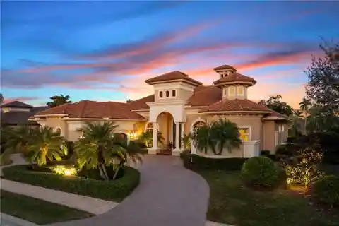 The Perfect Blend of Elegance and Privacy
