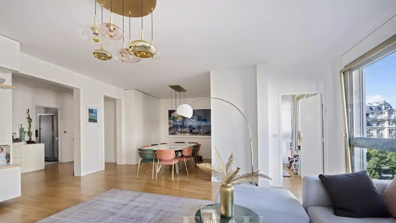 Bright Three Bedroom Paris Apartment
