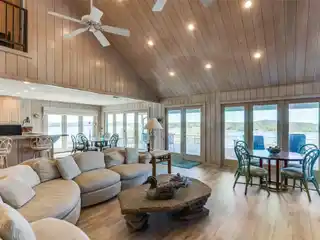 Incredible Home in Sought-after Sportsman's World