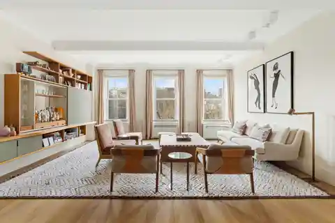 Extraordinary Eight-room Duplex