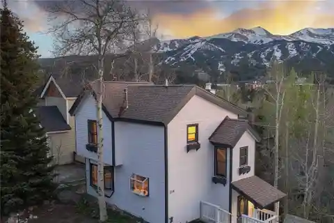 Mountain Retreat with Iconic Breckenridge Views