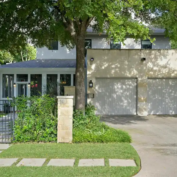 BEAUTIFULLY DESIGNED HOME IN THE HEART OF TARRYTOWN
