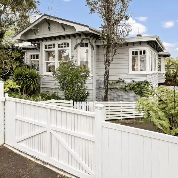 UPDATED 1910S GEM NEAR PONSONBY ROAD