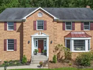 Spacious Home on a Desirable Cul-De-Sac