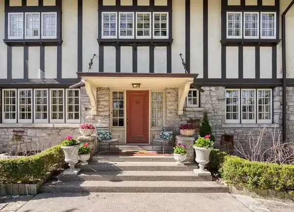 GRAND CIRCA 1908 RESIDENCE