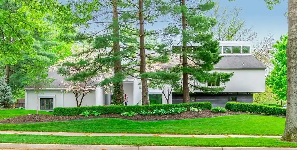 Exquisite Modern Home