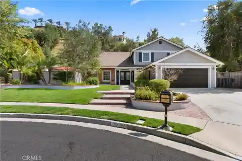 Exquisite Meticulously Designed Residence