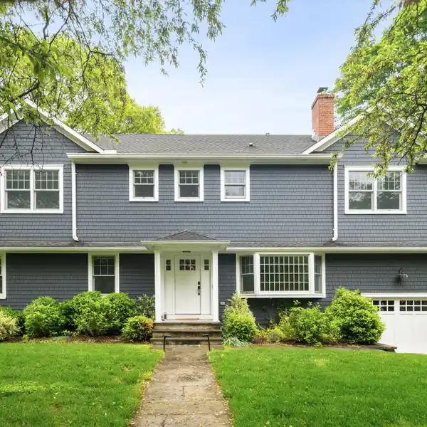 COASTAL COLONIAL IN PRIME ROWAYTON LOCATION