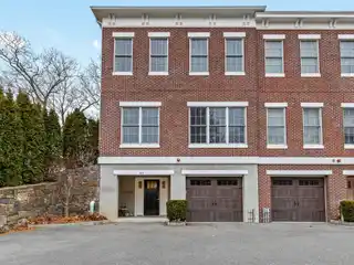 Exceptional Townhouse in the Heart of Pelham