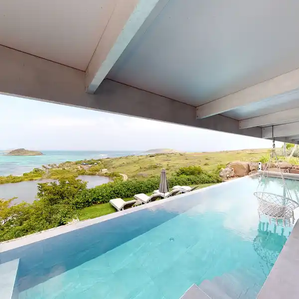 VILLA YOLO
