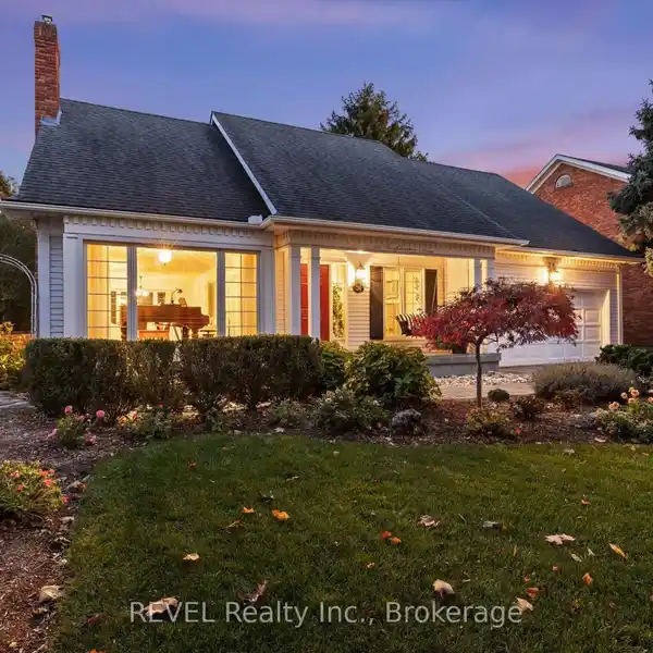 TIMELESS ELEGANCE IN A WINE COUNTRY RETREAT