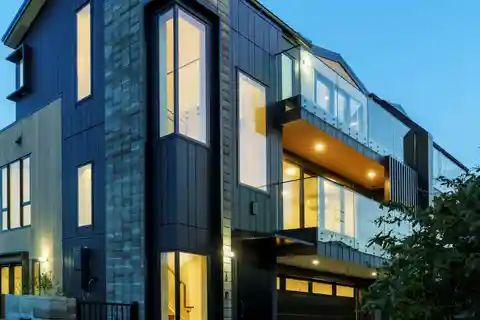 Sophisticated Townhouse with Lift