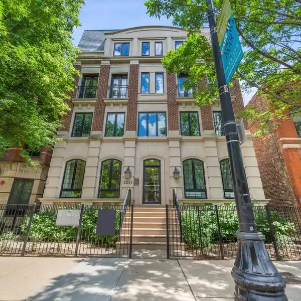 GORGEOUS FOUR BEDROOM DUPLEX