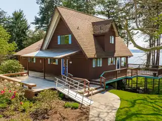 Waterfront Haven on Camano Island