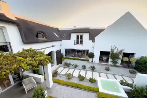 Immaculate Thatched Villa