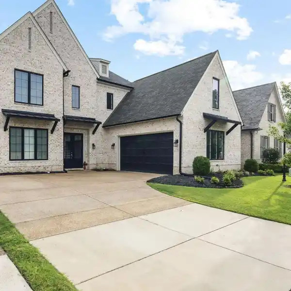 LUXURY LIVING IN A PRESTIGIOUS GATED COMMUNITY