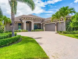 Exquisite and Elegant Pool Home
