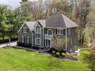 Colonial Home Full of Upgrades