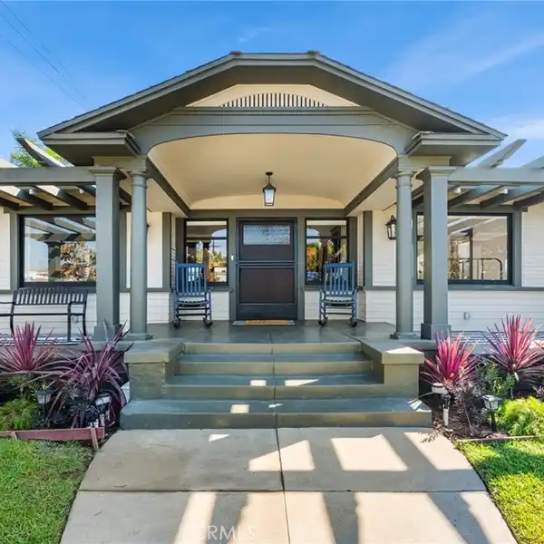 RARE AND EXQUISITELY RESTORED ESTATE