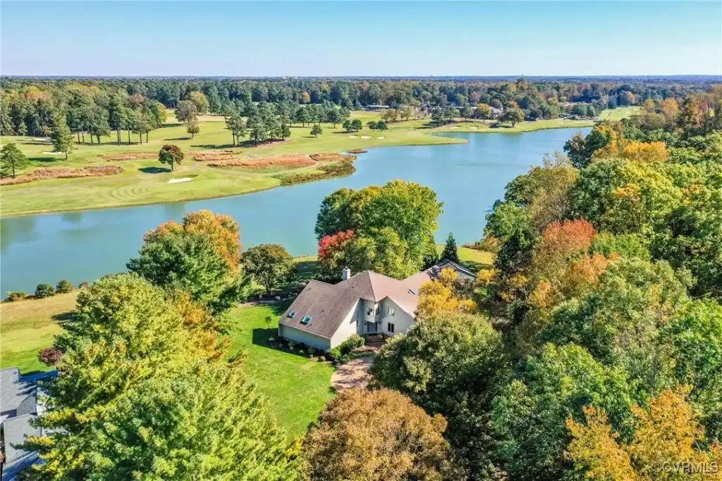 Lakefront Home in Broad Run
