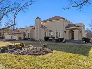 Mediterranean-style Sanctuary in Berkshire Estate