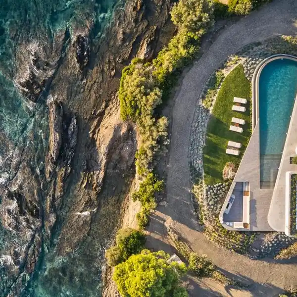 SEAFRONT VILLA IN CHALKIDIKI