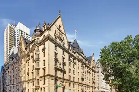 Magnificent Parkfront Corner Residence at the Dakota