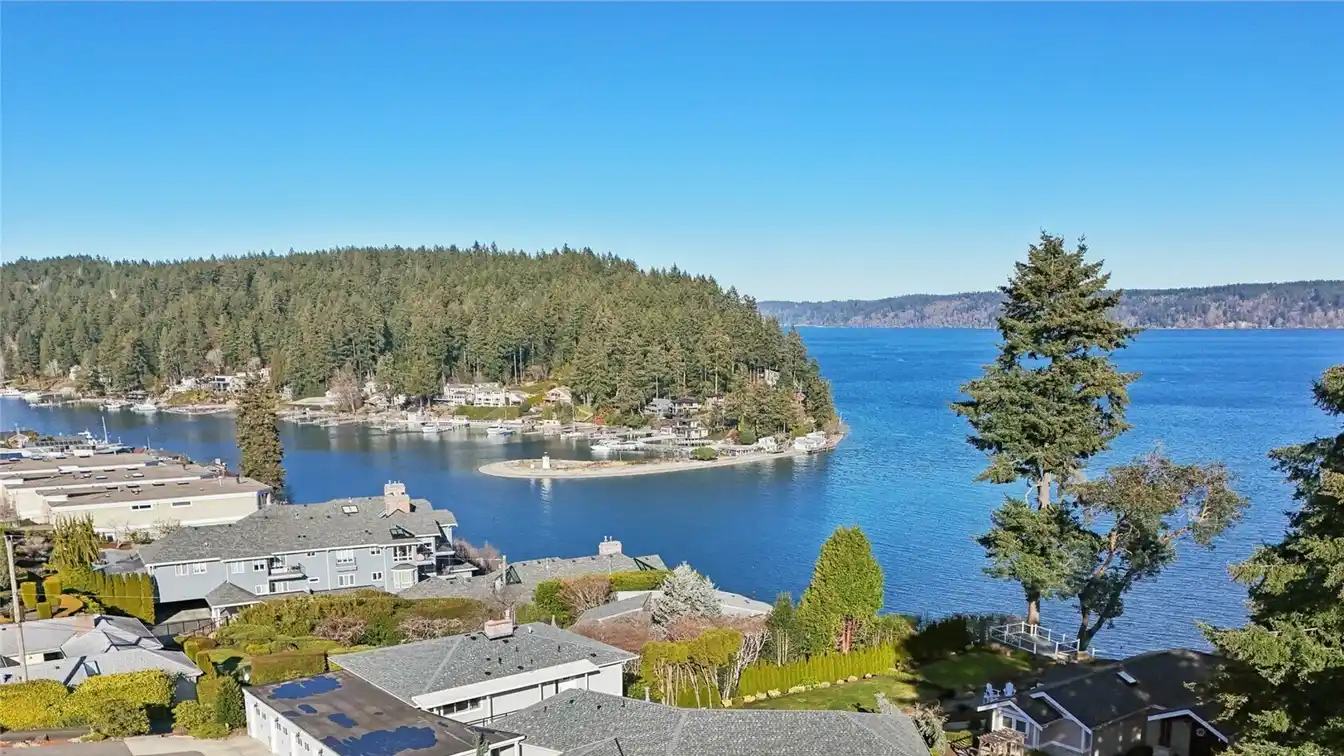 Exquisite Downtown Gig Harbor Condo with Panoramic Views