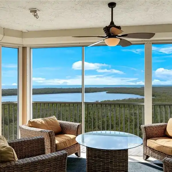 PROFESSIONALLY DESIGNED LUXURY CONDO WITH BREATHTAKING VIEWS