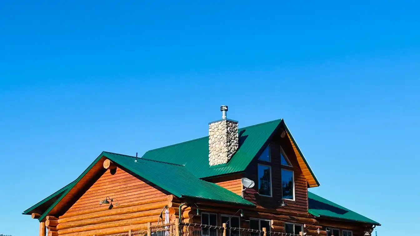 Stunning Log Home on Lake Roosevelt