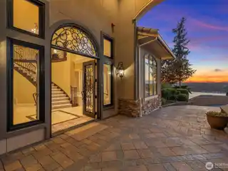 European Elegance Meets Pacific Northwest Beauty