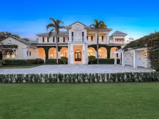 A Work of Art in the Estuary at Grey Oaks