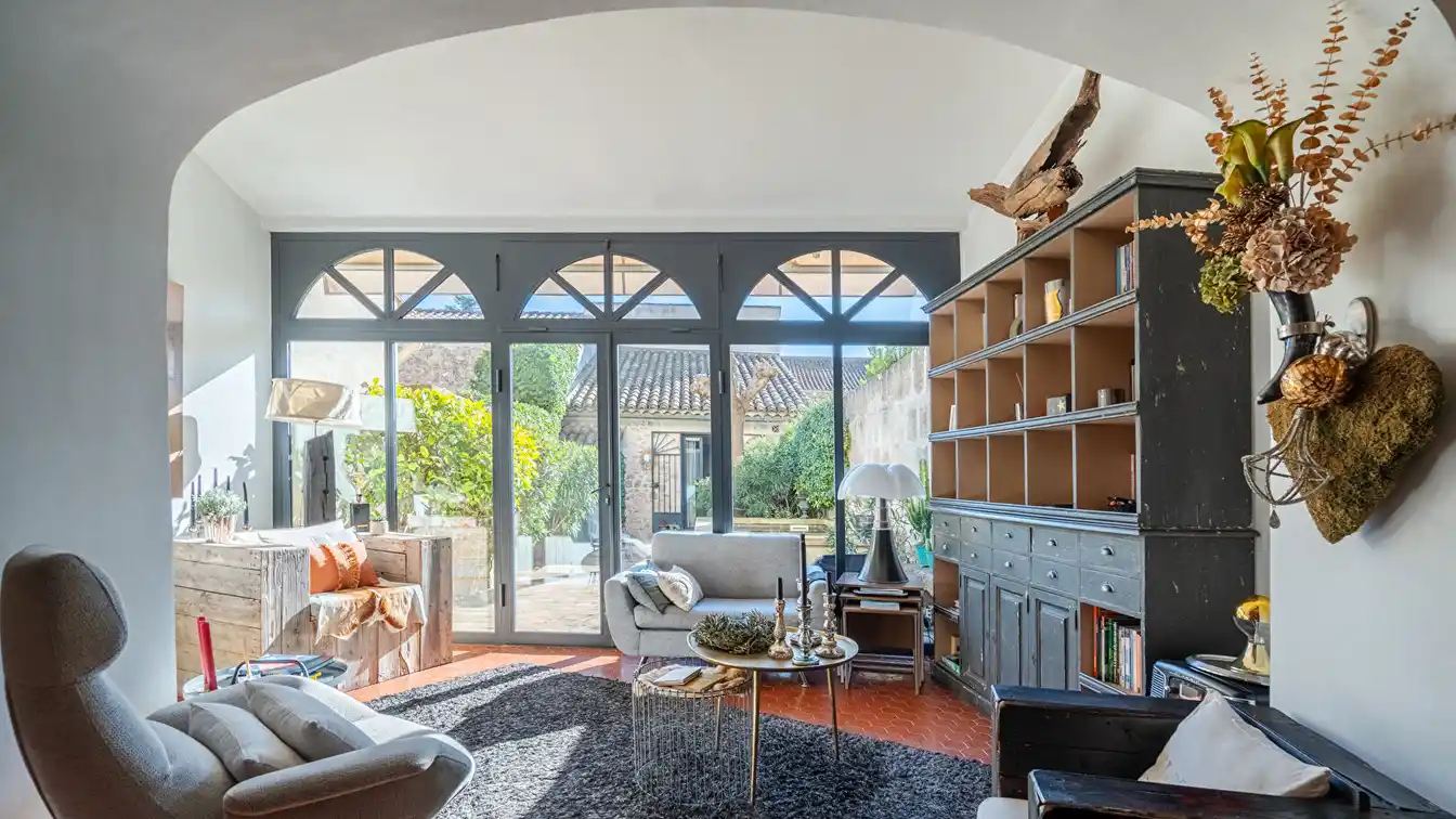 Charming House in the Heart of Mouries