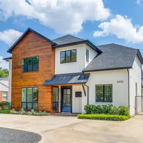 MODERN FARMHOUSE IN THE HEART OF MIDWAY HOLLOW