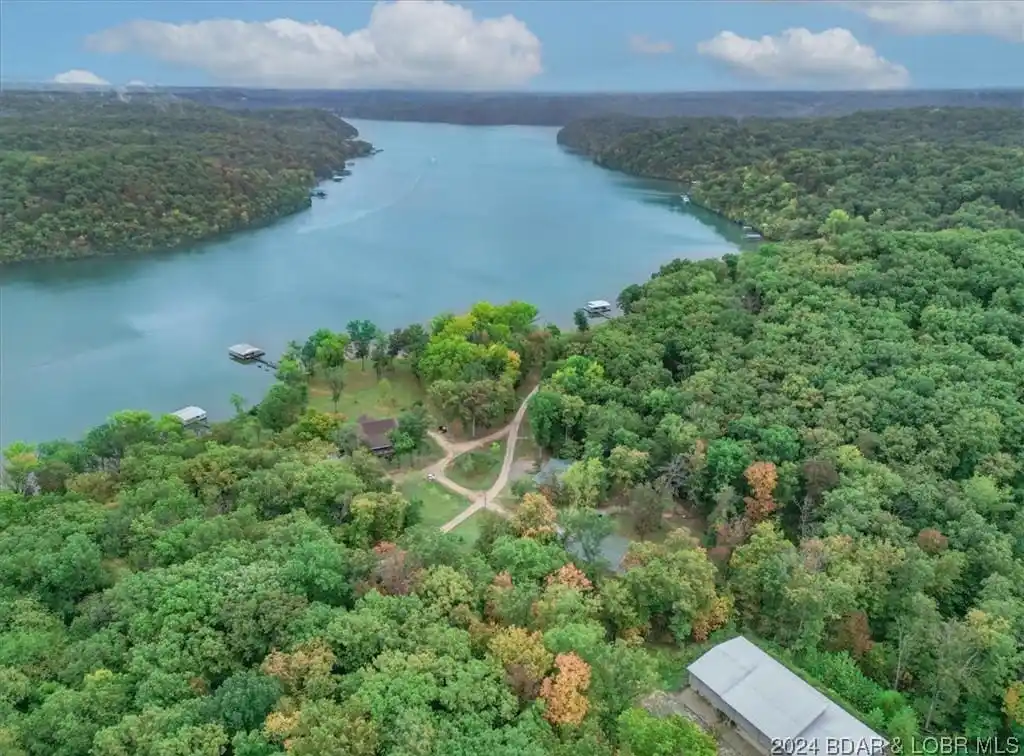 The Ultimate Lakeside Sanctuary