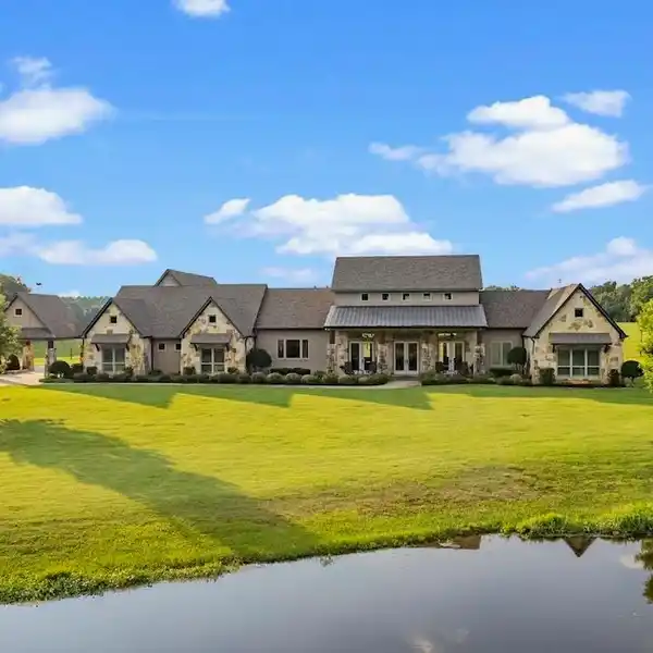 SURF FARM - 55-ACRE LUXURY ESTATE