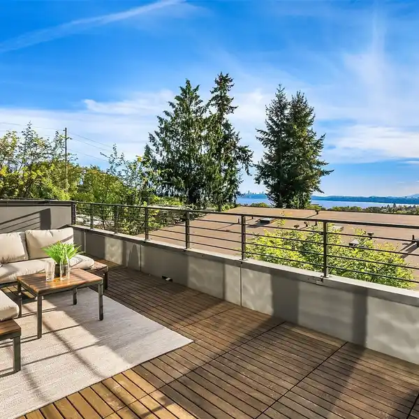 GORGEOUS HOME WITH AN IDEAL PLAN