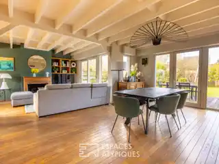 Architect-Designed House with Timeless Refinement