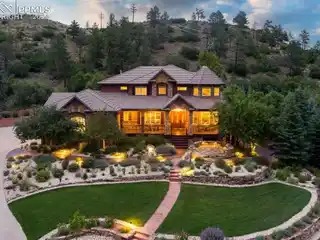 Mountain Oasis in Winding Oaks Estates