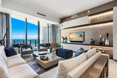 Fully Remodeled Residence at Park Grove