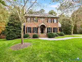 Tranquil Cul-De-Sac Living with Timeless Charm