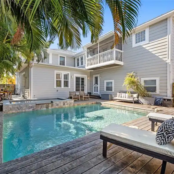 ICONIC HOME IN HISTORIC OLD NORTHEAST