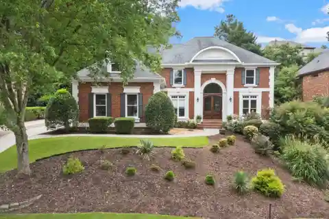 Elegant Glen Abbey Home with Grand Living Spaces