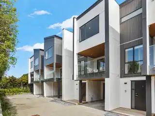 New High-Standard Quality Freehold Home