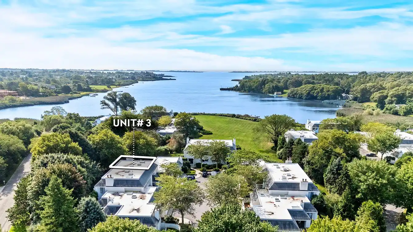 Newly Renovated Townhouse in Prestigious Condominium Complex