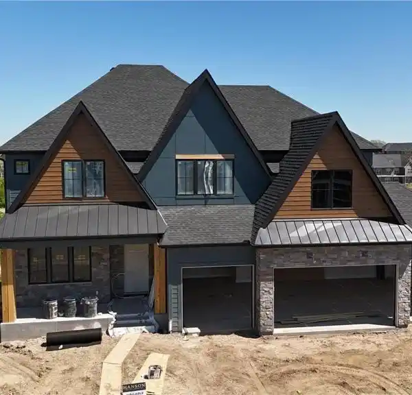 NEW CONSTRUCTION IN EVANSWOOD OF MAPLE GROVE