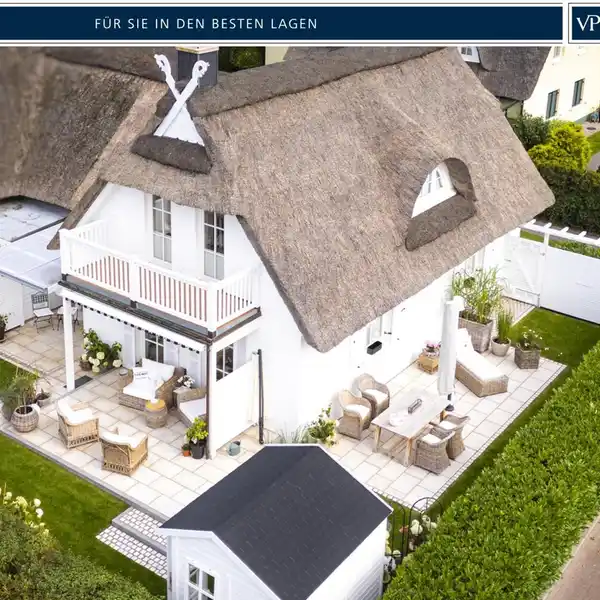 THATCHED-ROOF ROMANCE BY THE SEA