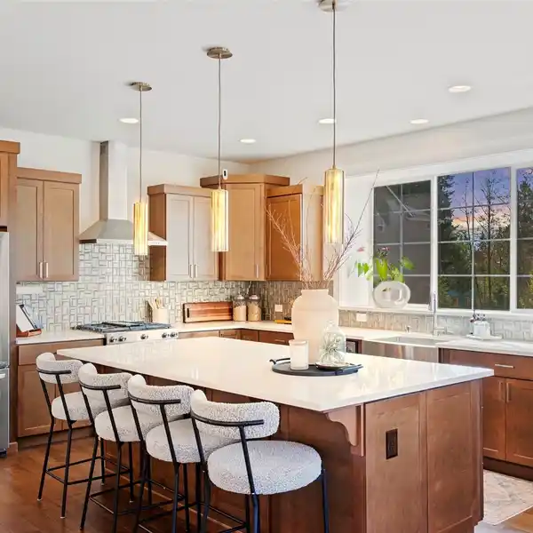 CHARMING TOWNHOME IN SUMMERLAND